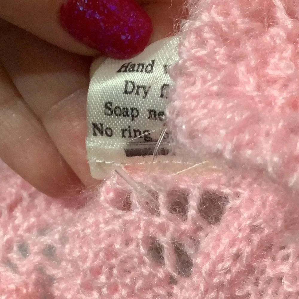 Woodward NWT - rich baby pink scalloped trim soft, cozy SCARF - ~ 20 x 66 IN